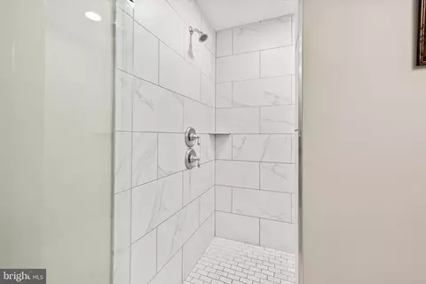 Bath - 1738 Webster St, Baltimore, MD 21230 photo 2 of 4