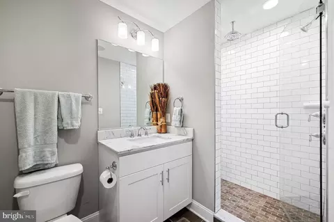 Bath - 1738 Webster St, Baltimore, MD 21230 photo 3 of 4