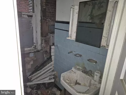 Bath - 1832 W Lanvale St, Baltimore, MD 21217 photo 1 of 1