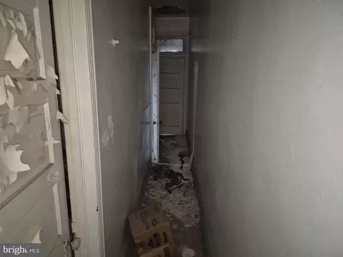 Entry Way - 1832 W Lanvale St, Baltimore, MD 21217 photo 5 of 6