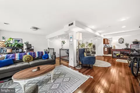 Other - 225 W 227 W Read St, Baltimore, MD 21201 photo 5 of 10