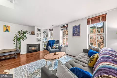Living - 225 W 227 W Read St, Baltimore, MD 21201 photo 1 of 1