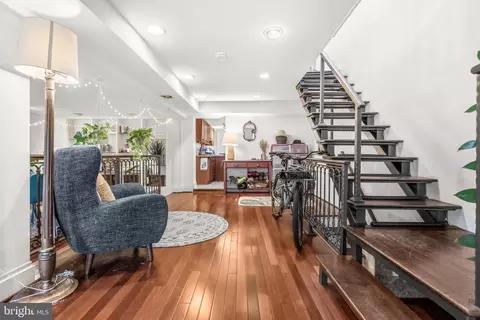 Entry Way - 225 W 227 W Read St, Baltimore, MD 21201 photo 1 of 3