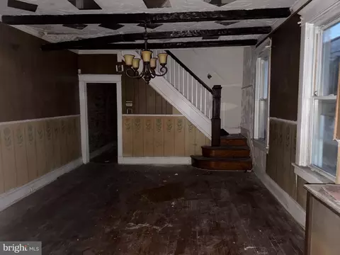 2 Benkert Ave, Baltimore, MD 21229 photo 4