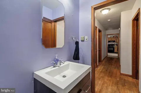 Entry Way - 3636 Coolidge Ave, Baltimore, MD 21229 photo 5 of 5