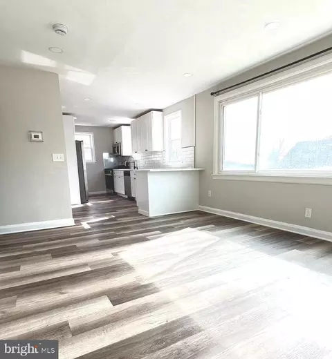 Living - 4807 Lanier Ave, Baltimore, MD 21215 photo 3 of 4