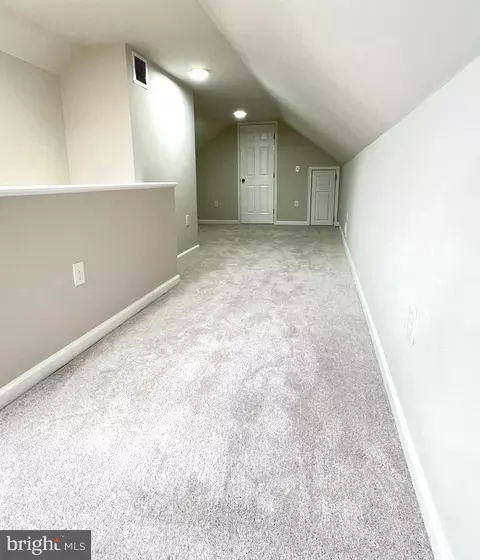 Entry Way - 4807 Lanier Ave, Baltimore, MD 21215 photo 2 of 7