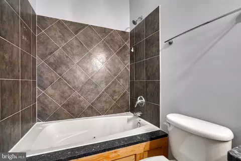 Bath - 214 Regester St S, Baltimore, MD 21231 photo 11 of 17