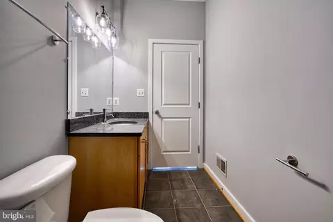 Bath - 214 Regester St S, Baltimore, MD 21231 photo 13 of 17