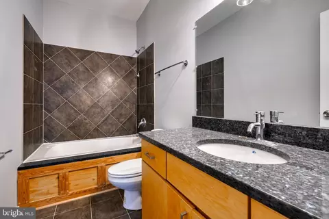 Bath - 214 Regester St S, Baltimore, MD 21231 photo 10 of 17
