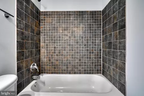 Bath - 214 Regester St S, Baltimore, MD 21231 photo 7 of 17