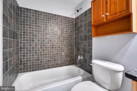 Bath - 214 Regester St S, Baltimore, MD 21231 photo 4 of 17