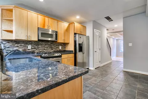 Kitchen - 214 Regester St S, Baltimore, MD 21231 photo 4 of 4
