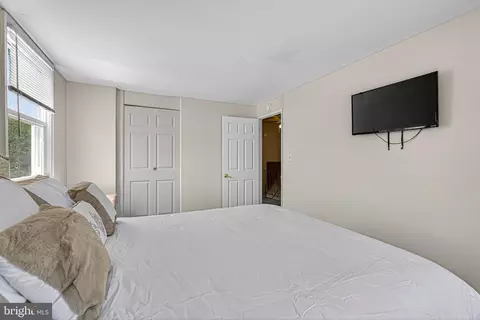 Bedroom - 5267 Cedonia Ave, Baltimore, MD 21206 photo 4 of 4