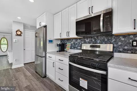 Kitchen - 5267 Cedonia Ave, Baltimore, MD 21206 photo 1 of 2