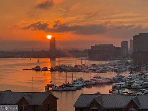View/Area - 2702 Lighthouse Pt E #720, Baltimore, MD 21224 photo 6 of 7