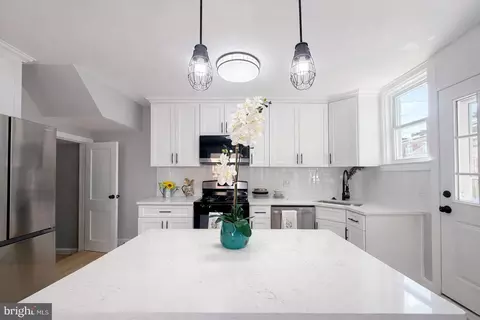 720 N Augusta Ave, Baltimore, MD 21229 photo 4