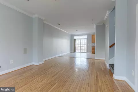 Living - 302 Scott St, Baltimore, MD 21230 photo 5 of 7