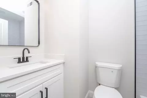 Bath - 1622 Normal Ave, Baltimore, MD 21213 photo 2 of 4