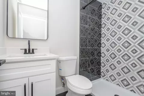 Bath - 1622 Normal Ave, Baltimore, MD 21213 photo 3 of 4