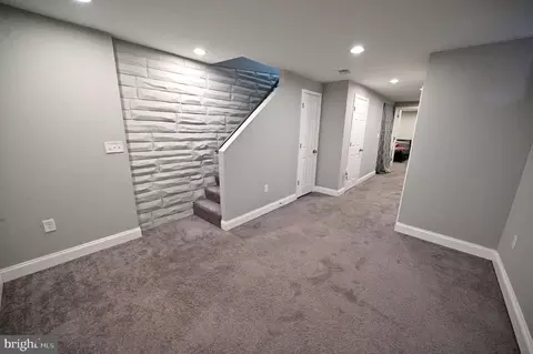 Entry Way - 3700 Flowerton Rd, Baltimore, MD 21229 photo 7 of 9