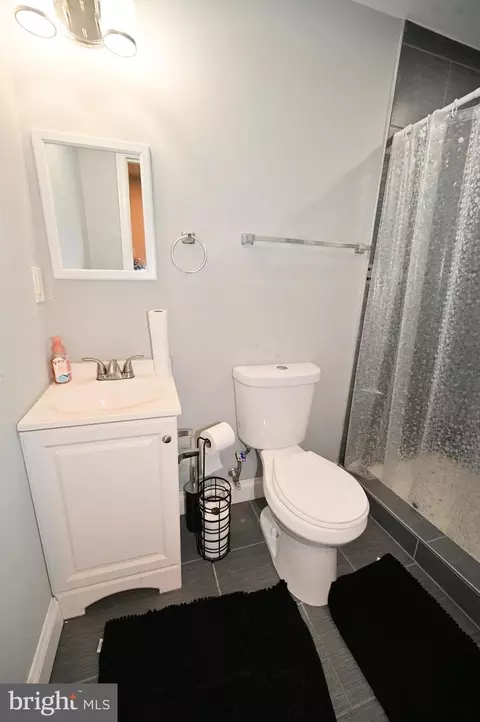 Bath - 3700 Flowerton Rd, Baltimore, MD 21229 photo 2 of 2