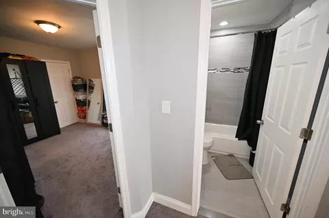 Entry Way - 3700 Flowerton Rd, Baltimore, MD 21229 photo 6 of 9