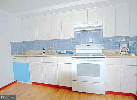 Kitchen - 2525 E Monument St, Baltimore, MD 21205 photo 2 of 3