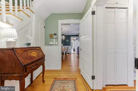 Entry Way - 828 William St, Baltimore, MD 21230 photo 5 of 16