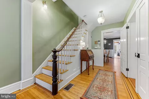 Entry Way - 828 William St, Baltimore, MD 21230 photo 3 of 16