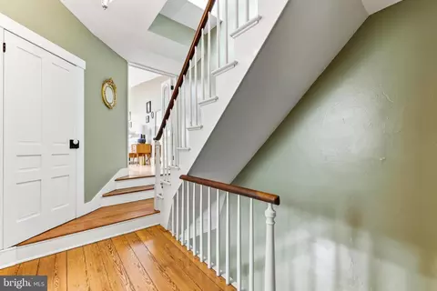 Entry Way - 828 William St, Baltimore, MD 21230 photo 9 of 16