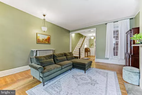 Living - 828 William St, Baltimore, MD 21230 photo 3 of 3