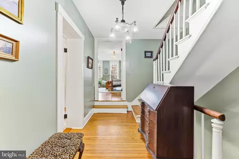 Entry Way - 828 William St, Baltimore, MD 21230 photo 11 of 16