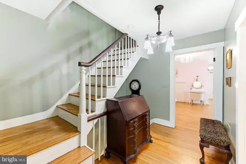 Entry Way - 828 William St, Baltimore, MD 21230 photo 10 of 16