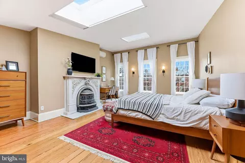 Bedroom - 828 William St, Baltimore, MD 21230 photo 6 of 15