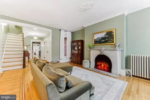 Living - 828 William St, Baltimore, MD 21230 photo 2 of 3