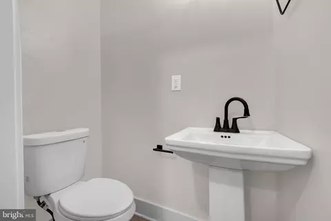 Other - 2418 E Chase St, Baltimore, MD 21213 photo 2 of 11