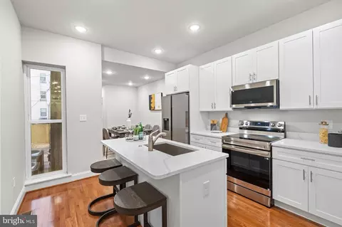 2103 Mcculloh St, Baltimore, MD 21217