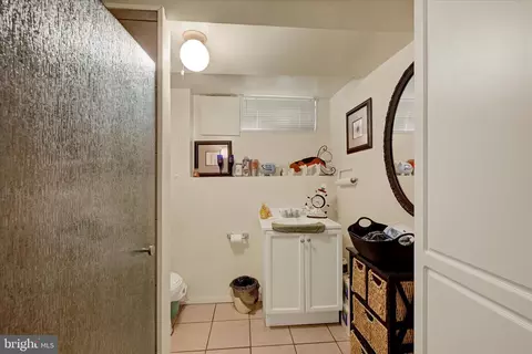 Bath - 3922 Mortimer Ave, Baltimore, MD 21215 photo 3 of 3
