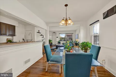 Dining - 3922 Mortimer Ave, Baltimore, MD 21215 photo 4 of 4