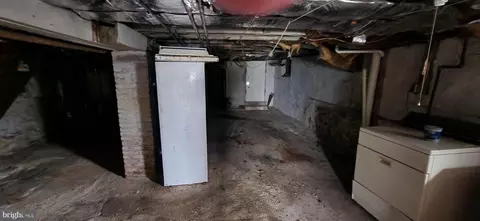 Entry Way - 4169 Fairview Ave, Baltimore, MD 21216 photo 6 of 9