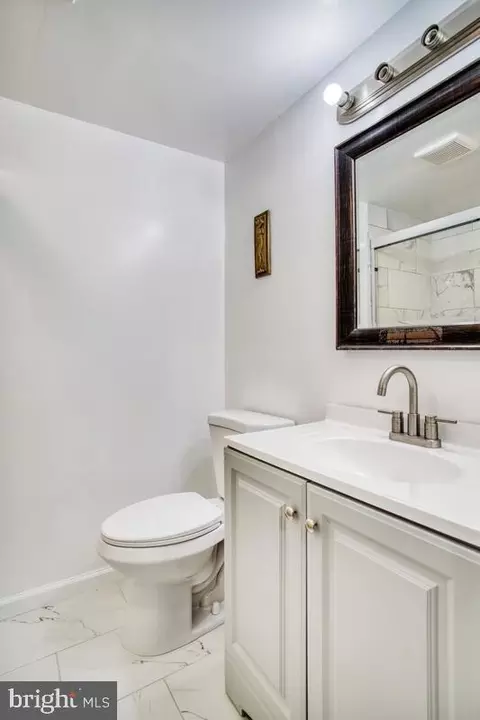 Bath - 4004 Dudley Ave, Baltimore, MD 21213 photo 4 of 4