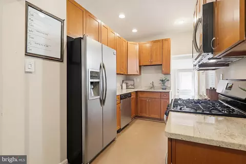 Kitchen - 139 E Randall St, Baltimore, MD 21230 photo 2 of 3