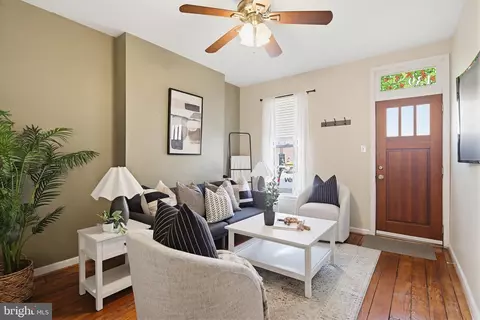 Entry Way - 139 E Randall St, Baltimore, MD 21230 photo 1 of 4