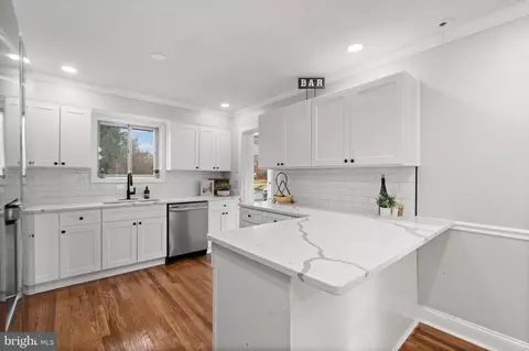 Kitchen - 7604 Windy Rdg, Baltimore, MD 21236 photo 2 of 3