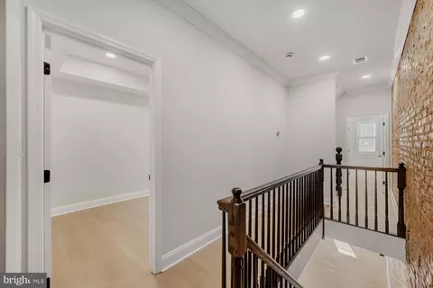 Entry Way - 2328 E Baltimore St, Baltimore, MD 21224 photo 6 of 7