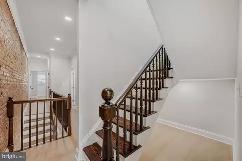Entry Way - 2328 E Baltimore St, Baltimore, MD 21224 photo 7 of 7