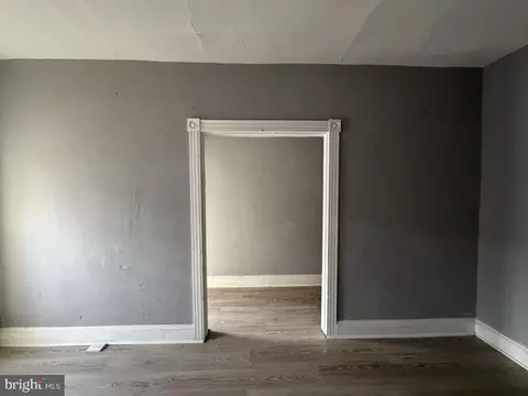Entry Way - 2006 Walbrook Ave, Baltimore, MD 21217 photo 3 of 19