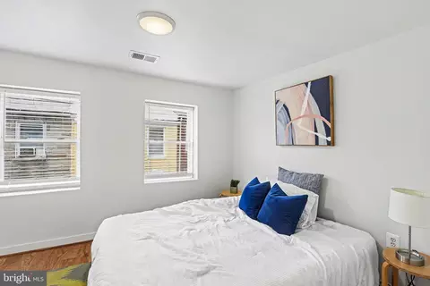 Bedroom - 207 S Durham St, Baltimore, MD 21231 photo 3 of 5