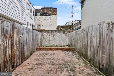 Exterior - 207 S Durham St, Baltimore, MD 21231 photo 4 of 6